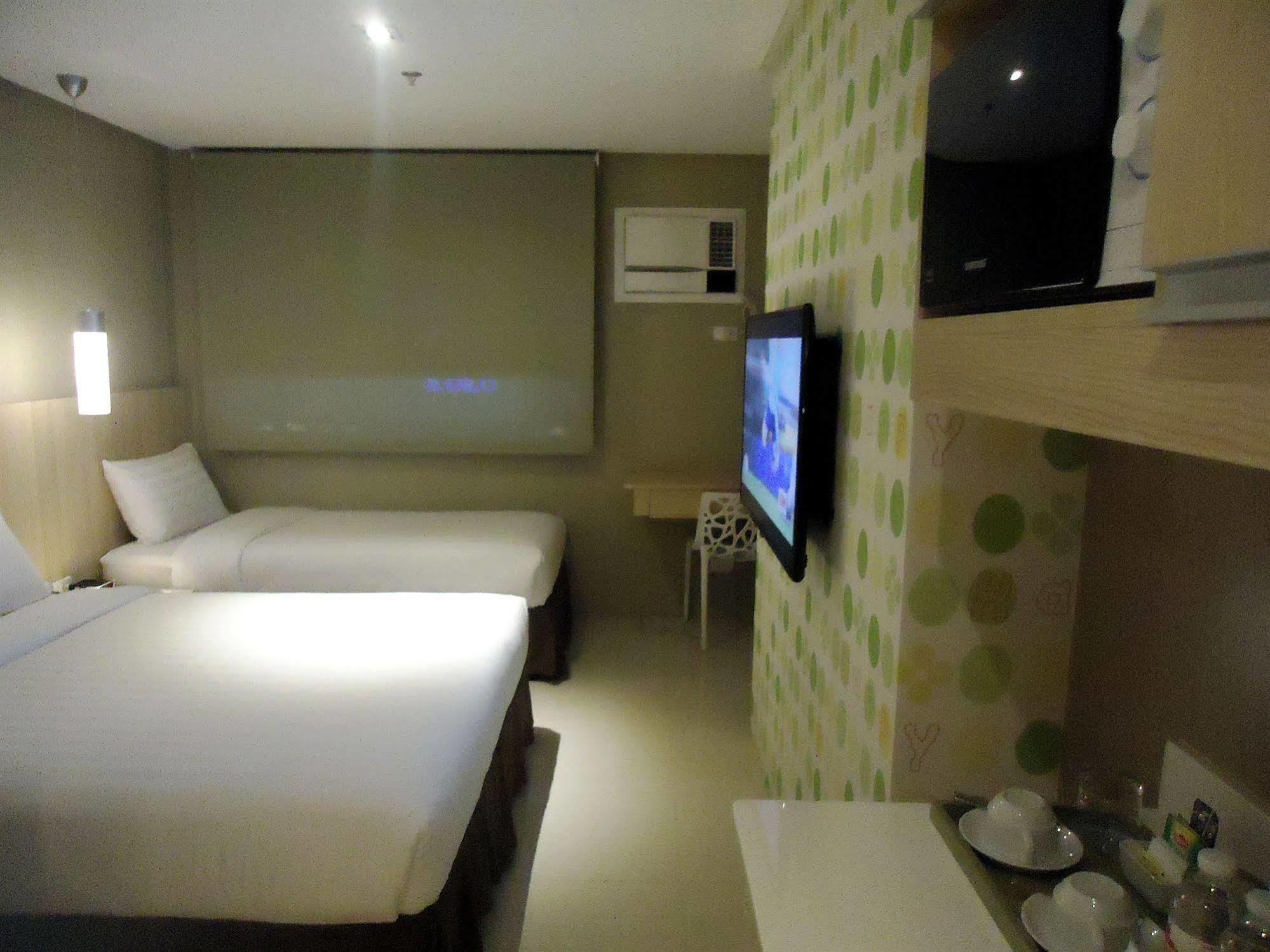 Injap Tower Hotel Iloilo City Exterior photo