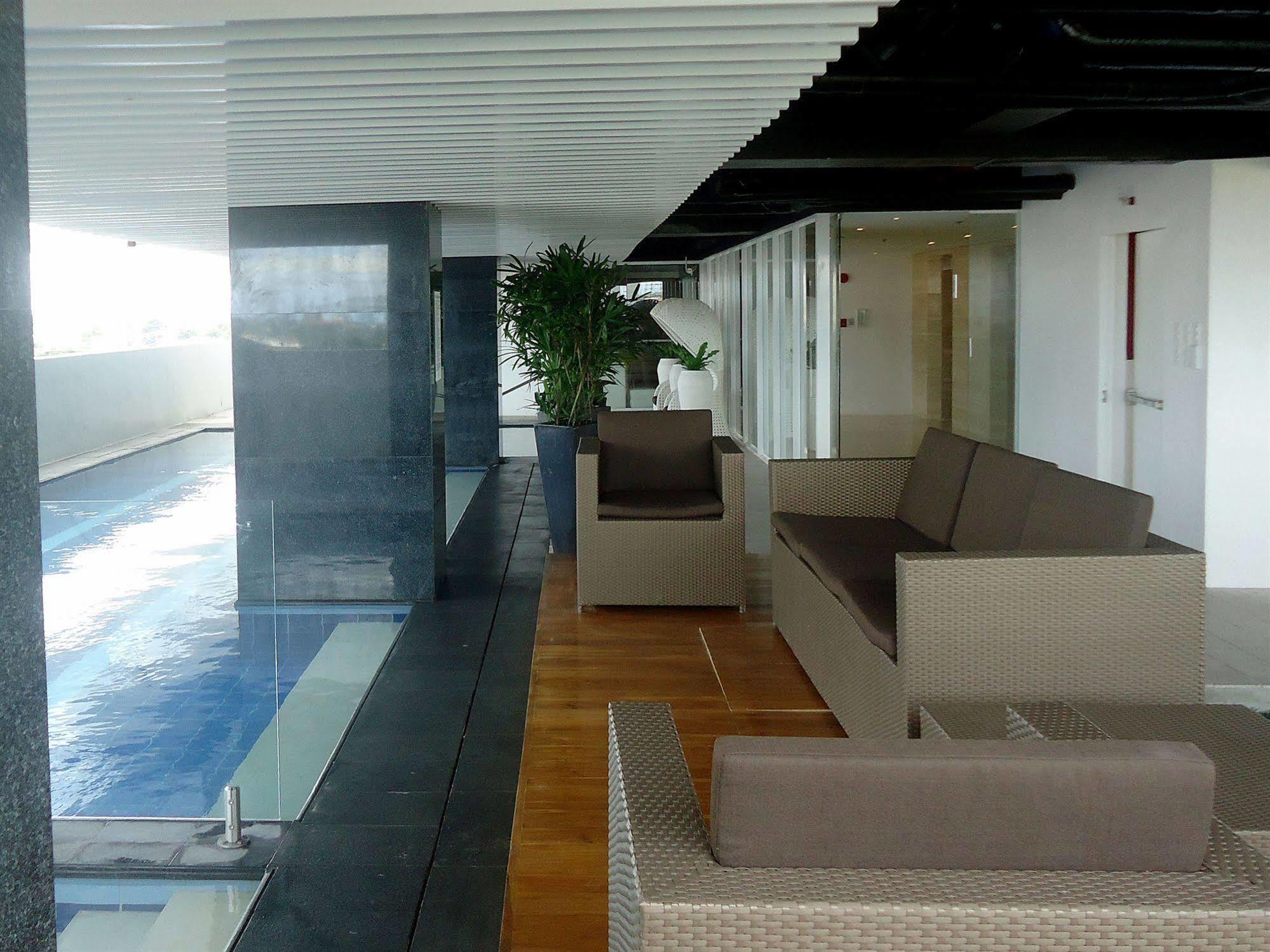 Injap Tower Hotel Iloilo City Exterior photo
